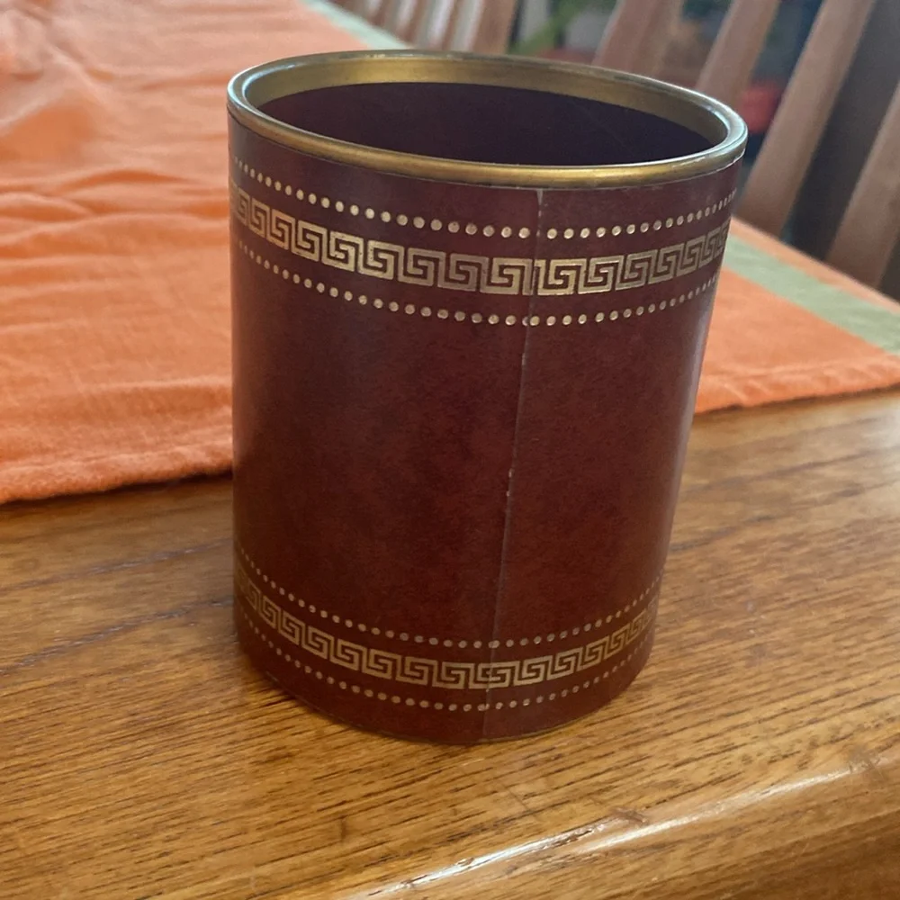 Vintage mid-century pencil cup